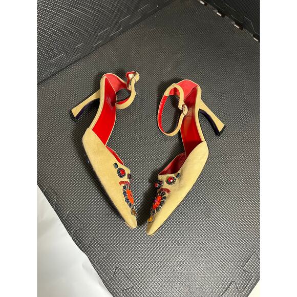 RARE Vintage Fendi Beaded Suede Camel Trophy Pointed Toe Heels Made In Italy 9 - Picture 7 of 13